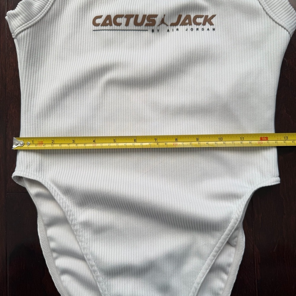 Jordan x Travis Scott Cactus Jack Women's Bodysuit Sail - Small - Picture 7 of 9